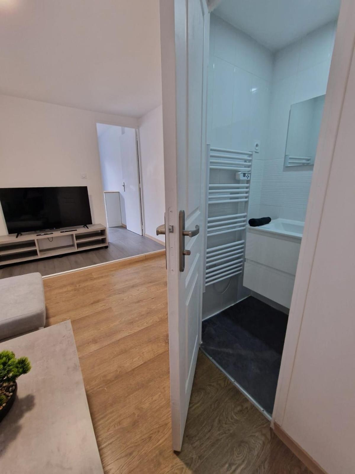 Appartement Hyper Centre Cosy Avec Balcon Châteaudun Eksteriør billede